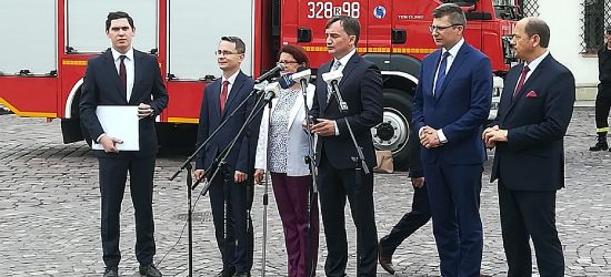 Zbigniew Ziobro na Podkarpaciu. Pomoc dla powodzian (VIDEO)