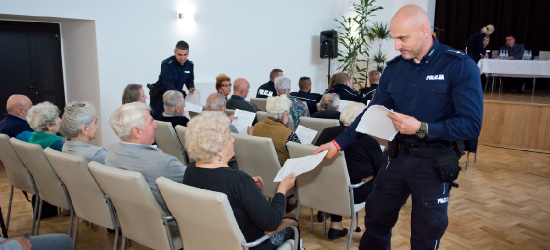 SANOK. Policja i DPS „Światło Nadziei” o bezpieczeństwie seniorów (ZDJĘCIA)