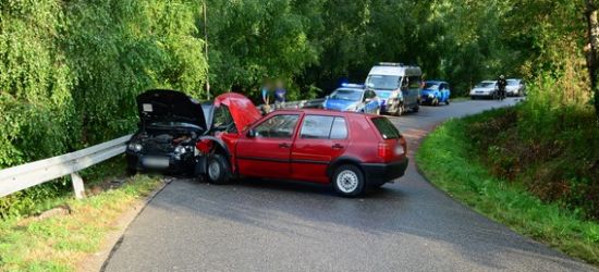 Zderzenie osobówek. Dwie osoby ranne (FOTO)