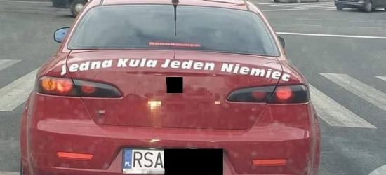 Samochód z sanocką rejestracją i napisem: „Jedna kula jeden Niemiec” (FOTO)