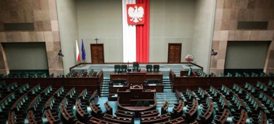 WYBORY PARLAMENTARNE 2019: Pierwsze, oficjalne wyniki podane przez PKW!