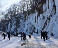Tłumy w Rudawce Rymanowskiej podziwiały lodospady! (OBSZERNA FOTORELACJA)