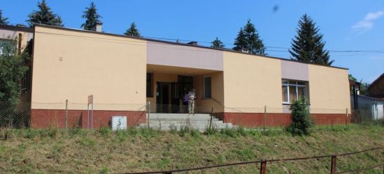 SANOK: Włamanie do przychodni przy Lipińskiego. Wandal skradł… stary monitor