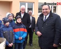 BRZOZÓW: 100 tys. dolarów dla dzieci od króla Arabii Saudyjskiej. Łzy i wielka radość podczas przekazania darowizny (RELACJA VIDEO)