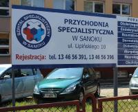 SANOK: Wycinka dała nadzieję, że powstanie parking. Dyrektor: obecnie nie planujemy inwestycji na tym terenie