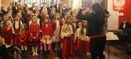 „Dla Niepodległej szli”. Posłuchajcie! (VIDEO)