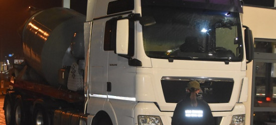 Skradziona betoniarka i mercedes. Nie wyjechały z Polski (FOTO)