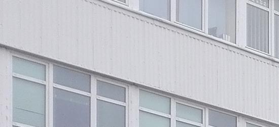 INTERWENCJA: Drogowskaz w centrum Sanoka kieruje donikąd. „Tej drogi nie ma” (ZDJĘCIA)