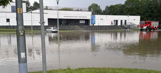 Ewakuacja na basenie w Sanoku! Obiekt wewnętrzny zalany (VIDEO, ZDJĘCIA)