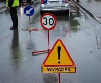 Tragiczny wypadek w Brzozowie. 36-latka przygniótł samochód. Zginął na miejscu