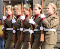 Święto Wojska Polskiego w Sanoku. Musztra paradna i koncert patriotyczny (FILM, ZDJĘCIA)