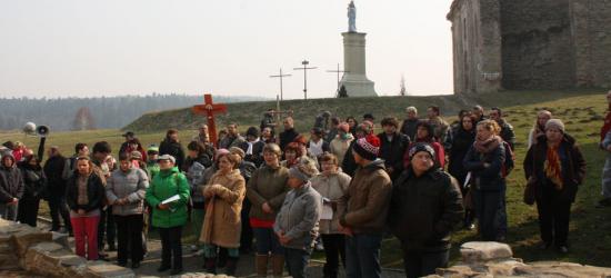 Środowiskowe Domy Samopomocy na Drodze Krzyżowej w Zagórzu (ZDJĘCIA)