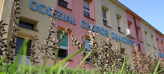 Mieszkańcy powiatu zaniepokojeni przekształceniem szpitala. Rzecznik wojewody odpowiada, ale sytuacja naprawdę jest ciężka