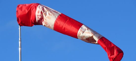 OSTRZEŻENIE: Wiatr w porywach do 110 km/h