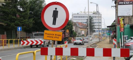 SANOK / REMONT LIPIŃSKIEGO: Chodniki prawie gotowe (FOTO)