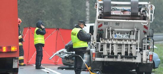 Tragedia na drodze w Zagórzu.Trzy osoby nie żyją (FILM, ZDJĘCIA)