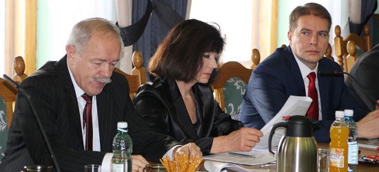 Sesja w mieście: O opłatach za śmieci i emisji obligacji