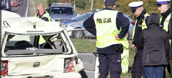 PODKARPACIE. Wypadek z udziałem tira i osobówki. Nie żyje kobieta (ZDJĘCIA)