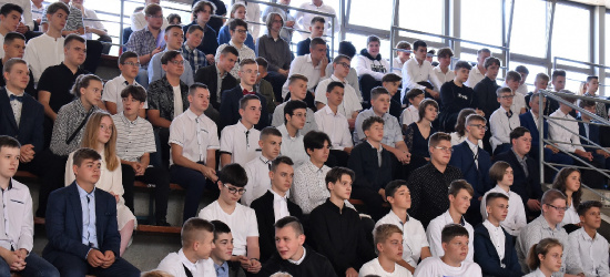 POWIAT SANOCKI: Ponad 4 tys. uczniów rozpoczęło edukację (ZDJĘCIA)