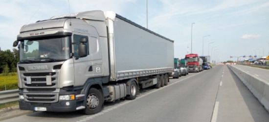 Fałszował czas pracy jeżdżąc na kartach różnych kierowców!