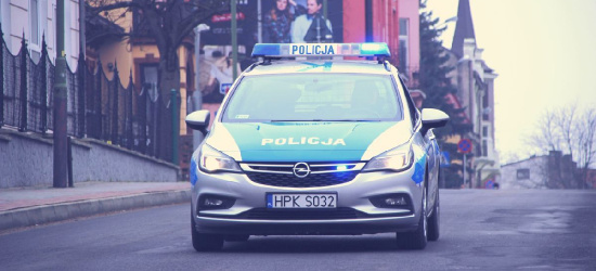 SANOK. Pijany 75-latek najechał na znak drogowy