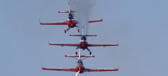 Pokazy Lotnicze w Mielcu – tłumy ludzi podziwiało air show (FILM, ZDJĘCIA)