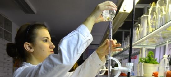 TECHNIK FARMACEUTYCZNY – rozpocznij naukę!