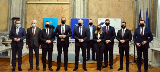 Rząd przekazał pieniądze na mieszkania dla 5 podkarpackich miast. Wśród nich Sanok (VIDEO, ZDJĘCIA)