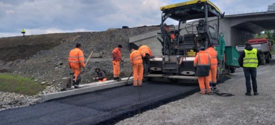 OBWODNICA SANOKA: Rosną asfaltowe dywaniki! (FOTO)