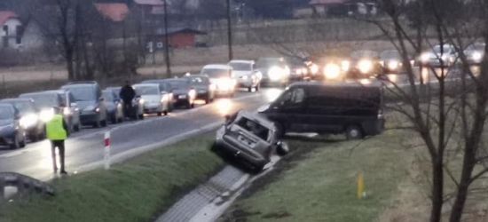 POMOC112: Ślisko na drodze. Auta w rowie! (VIDEO, FOTO)