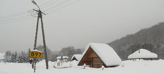BIESZCZADY: Zakaz wejścia na szlaki! Panują ekstremalne warunki (ZDJĘCIA)