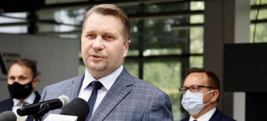 Minister edukacji Przemysław CZARNEK w Rzeszowie. ZAPYTALIŚMY co ze $zczepieniami w szkołach?