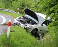 AKTUALIZACJA: Wypadek na serpentynach w Zagórzu. Są ranni (ZDJĘCIA)