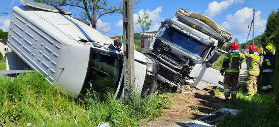 GRABOWNICA. Zderzenie ciężarówki z busem! Jedna osoba w szpitalu (ZDJĘCIA)