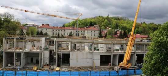 Kolejny etap budowy centrum symulacji. Szybkie tempo prac (ZDJĘCIA)