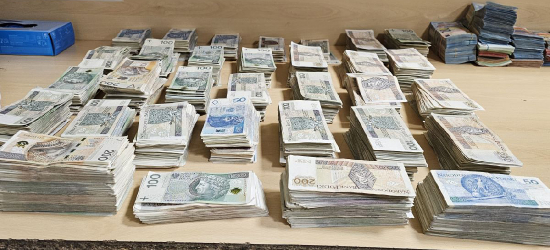 GRANICA: Nielegalny przewóz 800 tys. złotych