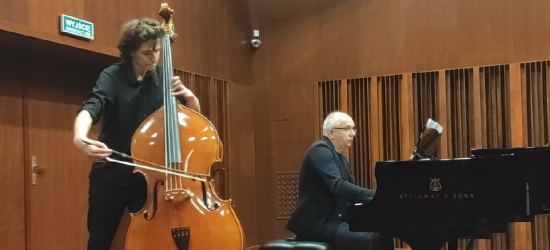 Sukces instrumentalisty-kontrabasisty!