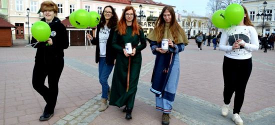 Warsztaty łucznicze, motocykliści i rekonstrukcje historyczne. Charytatywnie dla pogorzelców (FOTO)