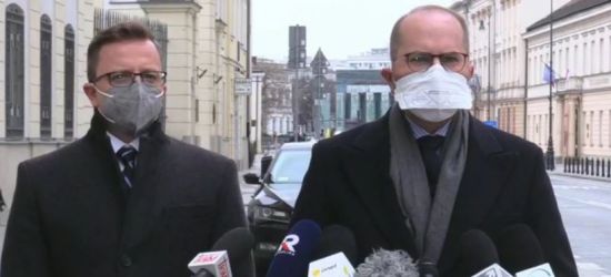Posłowie KO o szczepieniach w Rzeszowie: Paliwo wyborcze dla PiS (VIDEO)