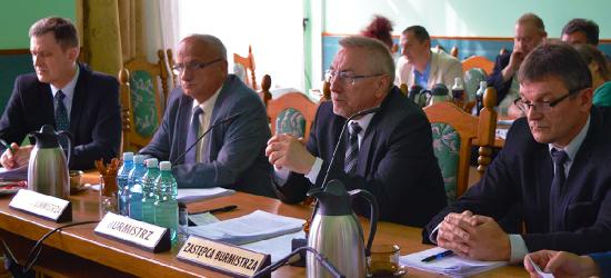 MIASTO: O sprzedaży działek i Miejskim Obszarze Funkcjonalnym podczas sesji
