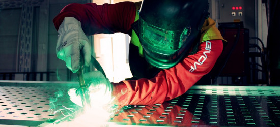 Trwałe łączenie metali – postaw na sprawdzone technologie spawalnicze