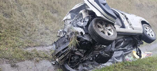 Kobiety uwięzione w pojeździe. Policjanci ruszyli na ratunek (FOTO)