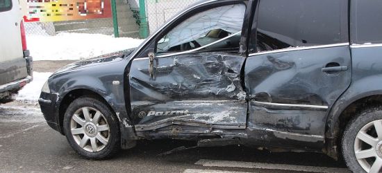 SANOK: Zderzenie na ulicy Reymonta. Jedna osoba poszkodowana (ZDJĘCIA)