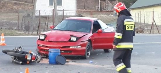 AKTUALIZACJA: Wypadek w Pisarowcach. Motocyklista z obrażeniami trafił do szpitala (ZDJĘCIA)