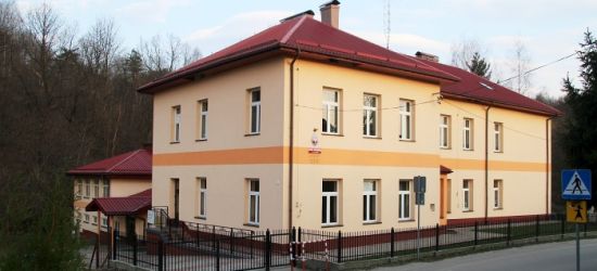 Udało się! Szkoła w Zahutyniu będzie miała nowy sztandar. Sukces zbiórki (FOTO)
