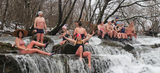 Morsy znów odwiedziły urokliwy wodospad na Olszance! (FOTO)