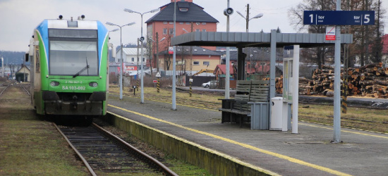 SANOK: Poszukiwany wpadł, bo… palił papierosa