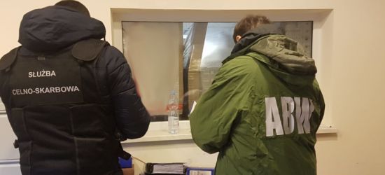Grupa przestępcza wyłudzająca VAT rozbita. Straty na blisko 16 mln złotych! (VIDEO)