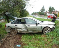 BRZOZÓW24.PL: Stracił panowanie nad autem i wjechał w ogrodzenie posesji (ZDJĘCIA)