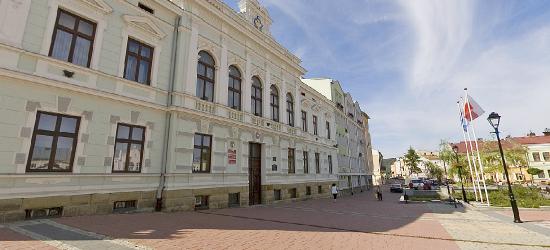 Audyt w MOSiRze i program dla rodzin wielodzietnych podczas VII sesji Rady Miasta